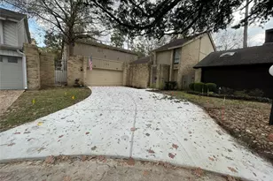 156 Old Bridge Lake, Houston, TX 77069 - Photo 1