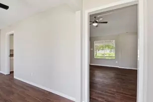 3120 Royal St, Baytown, TX 77521 - Photo 7