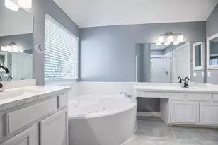 18135 Somerset Knolls, Houston, TX 77094 - Photo 5