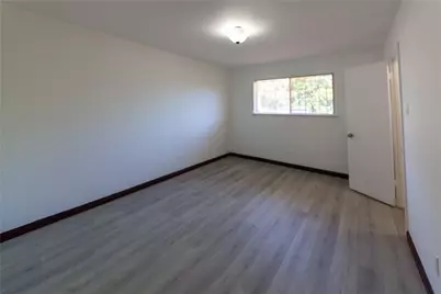 8826 Roos Road, Houston, TX 77036 - Photo 31