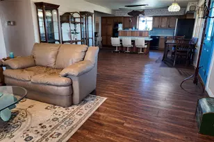 1126 W Canal Dr, Crystal Beach, TX 77650 - Photo 3