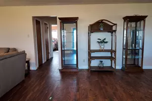 1126 W Canal Dr, Crystal Beach, TX 77650 - Photo 5