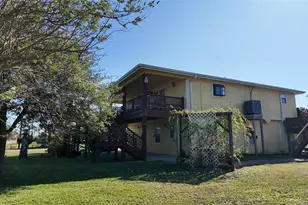 1126 W Canal Dr, Crystal Beach, TX 77650 - Photo 15