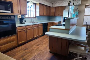 1126 W Canal Dr, Crystal Beach, TX 77650 - Photo 7