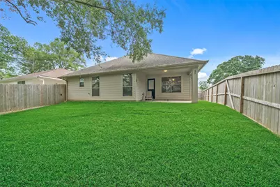 7019 Pleasure Lake Drive, Willis, TX 77318 - Photo 27