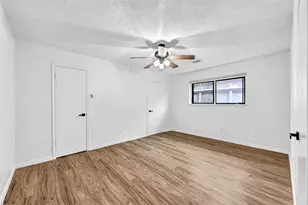 4001 Stoneybrook St, Baytown, TX 77521 - Photo 13