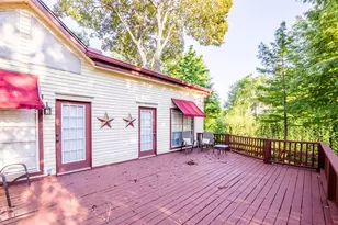 908 Sam Houston Ave, Huntsville, TX 77320 - Photo 23