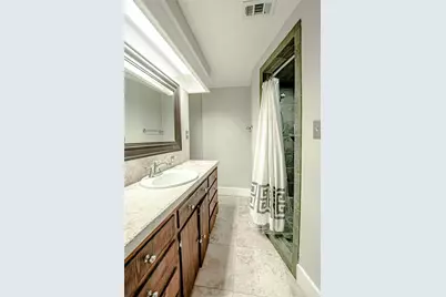 908 Sam Houston Avenue, Huntsville, TX 77320 - Photo 19