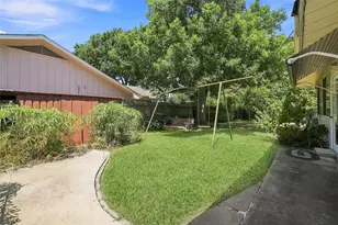 10402 Shadow Wood Dr, Houston, TX 77043 - Photo 29
