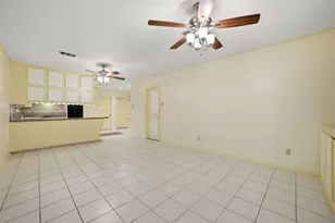 10402 Shadow Wood Dr, Houston, TX 77043 - Photo 15