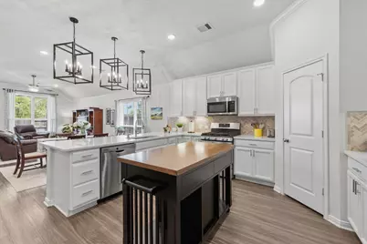 3345 Rolling View Court, Conroe, TX 77301 - Photo 13