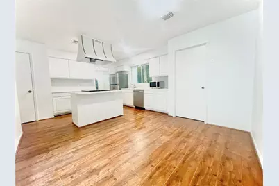 3126 Village Woods Drive, Houston, TX 77339 - Photo 5
