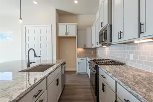 4405 Davis Ln, Seabrook, TX 77586 - Photo 11