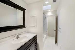 2213 Stanford St, Houston, TX 77006 - Photo 11