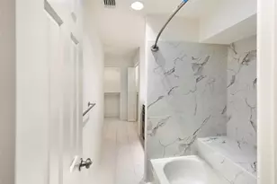 2213 Stanford St, Houston, TX 77006 - Photo 13