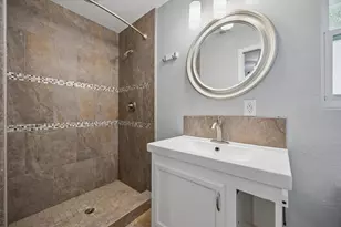 1729 Bayram Dr, Houston, TX 77055 - Photo 19