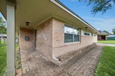 1729 Bayram Drive, Houston, TX 77055 - Photo 3