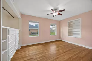1729 Bayram Dr, Houston, TX 77055 - Photo 13