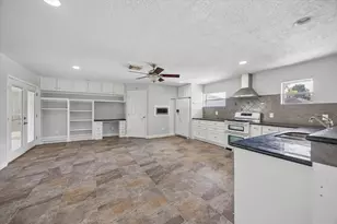 1729 Bayram Dr, Houston, TX 77055 - Photo 7