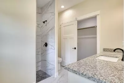 1112 Holly Springs Drive, Huntsville, TX 77320 - Photo 15