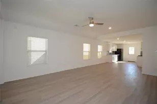 1319 Winding Willow Dr, Pinehurst, TX 77362 - Photo 3