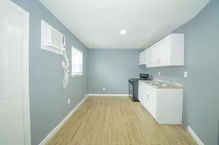 1426 Telephone Rd, Houston, TX 77023 - Photo 9