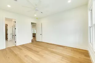 714 Vista Bella, Galveston, TX 77554 - Photo 27