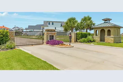 714 Vista Bella, Galveston, TX 77554 - Photo 41