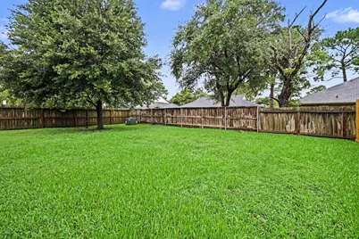 8527 Lake Crystal Drive, Houston, TX 77095 - Photo 25