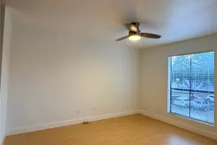 3075 Walnut Bend Ln, Houston, TX 77042 - Photo 15