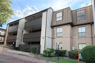 3075 Walnut Bend Ln, Houston, TX 77042 - Photo 5