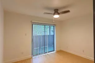 3075 Walnut Bend Ln, Houston, TX 77042 - Photo 19