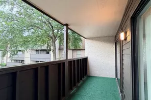 3075 Walnut Bend Ln, Houston, TX 77042 - Photo 21