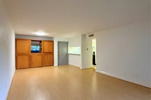 3075 Walnut Bend Ln, Houston, TX 77042 - Photo 11
