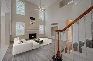 10210 Squirehill Ct, Houston, TX 77070 - Photo 5