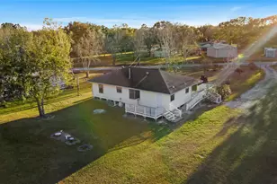 14202 Susie Ln, Alvin, TX 77511 - Photo 33