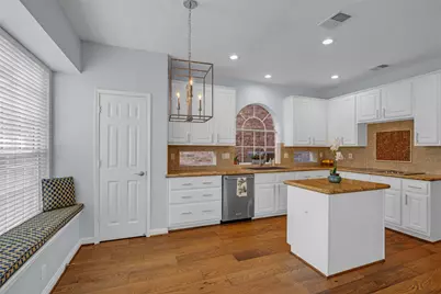 12852 Kingsbridge Lane, Houston, TX 77077 - Photo 7