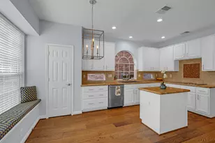 12852 Kingsbridge Ln, Houston, TX 77077 - Photo 7