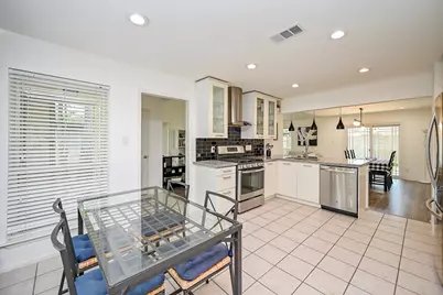 5 Rock Pine Court, The Woodlands, TX 77381 - Photo 9