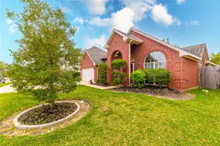 2201 Signal Hill Dr, Pearland, TX 77584 - Photo 3