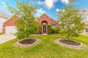 2201 Signal Hill Dr, Pearland, TX 77584 - Photo 1