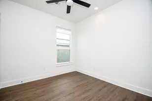 4101 Victoria, Dickinson, TX 77539 - Photo 21