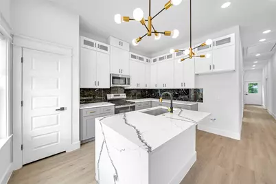 4834 Higgins Street #A, Houston, TX 77033 - Photo 7