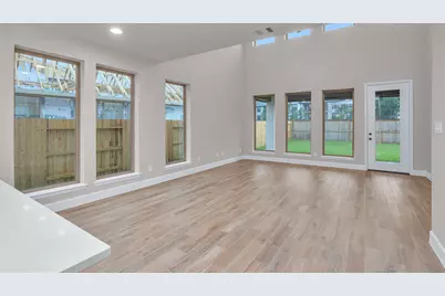 376 Mulberry Creek Street, Conroe, TX 77304 - Photo 5