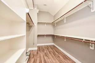 18 E Knightsbridge Dr, The Woodlands, TX 77385 - Photo 21