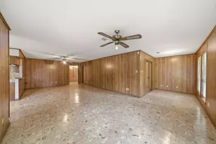 4929 Monarch Oak Ln, Texas City, TX 77591 - Photo 9