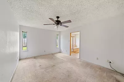 4929 Monarch Oak Lane, Texas City, TX 77591 - Photo 17