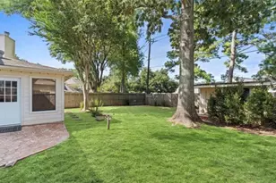 14727 St Cloud Dr, Houston, TX 77062 - Photo 25