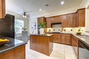 14418 Basalt Ln, Houston, TX 77077 - Photo 11