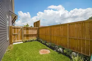 864 Paul Quinn St, Houston, TX 77091 - Photo 21